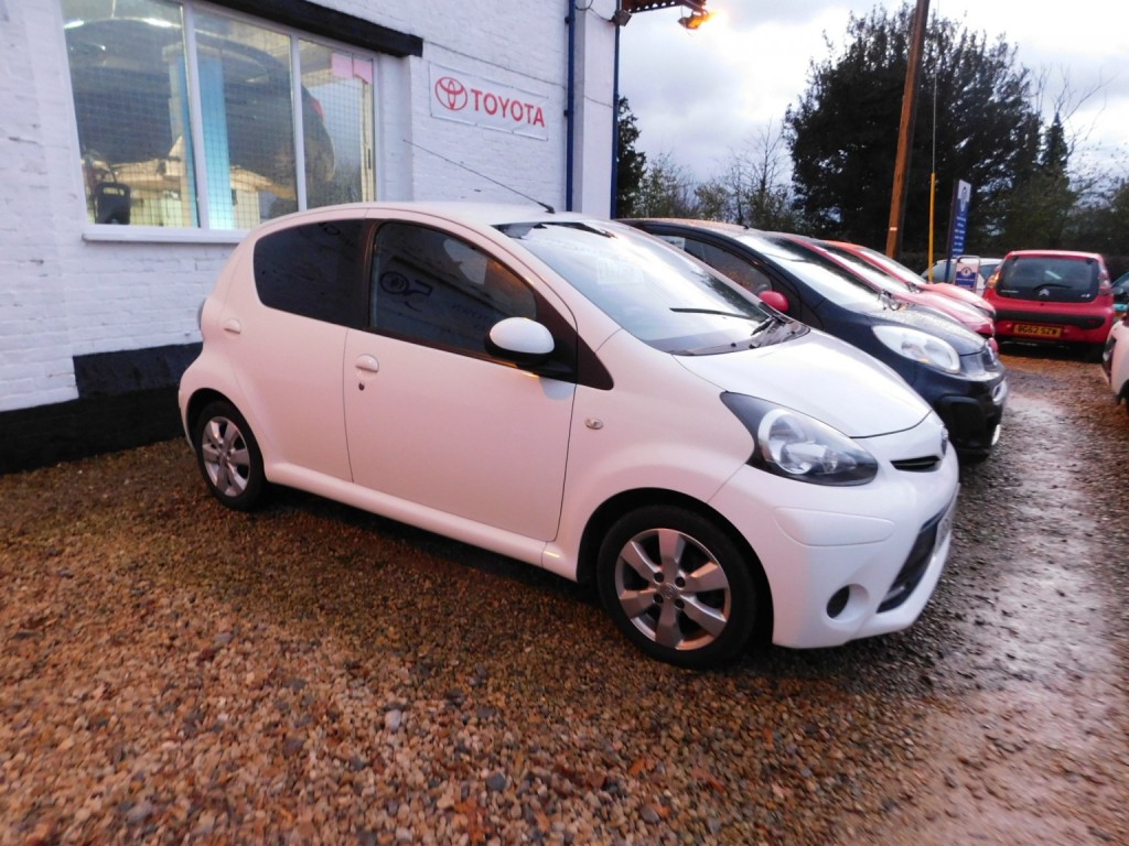 View TOYOTA AYGO 1.0 VVT-i Move