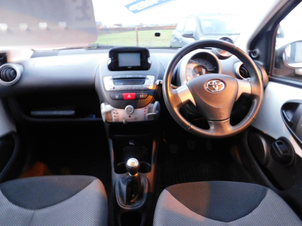 TOYOTA AYGO