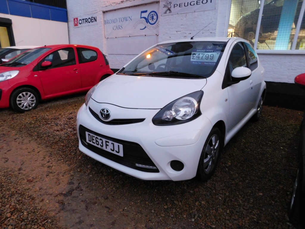 View TOYOTA AYGO 1.0 VVT-i Move