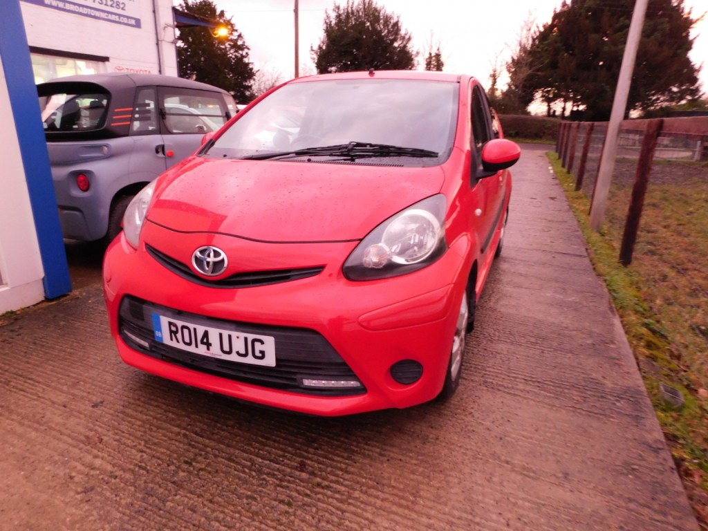 View TOYOTA AYGO 1.0 VVT-i Move Automatic