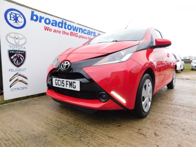 TOYOTA AYGO 1.0 VVT-i x-play