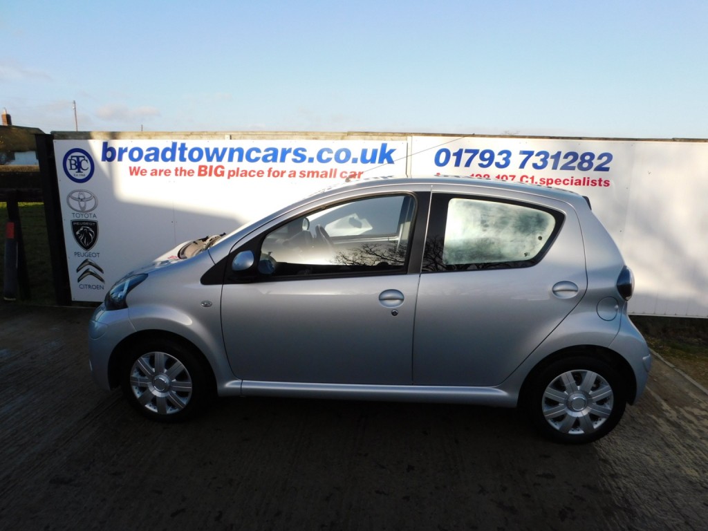 View TOYOTA AYGO 1.0 VVT-i Ice