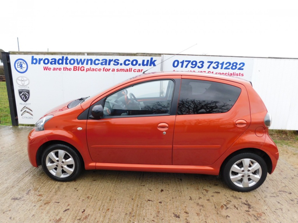 View TOYOTA AYGO 1.0 VVT-i Fire