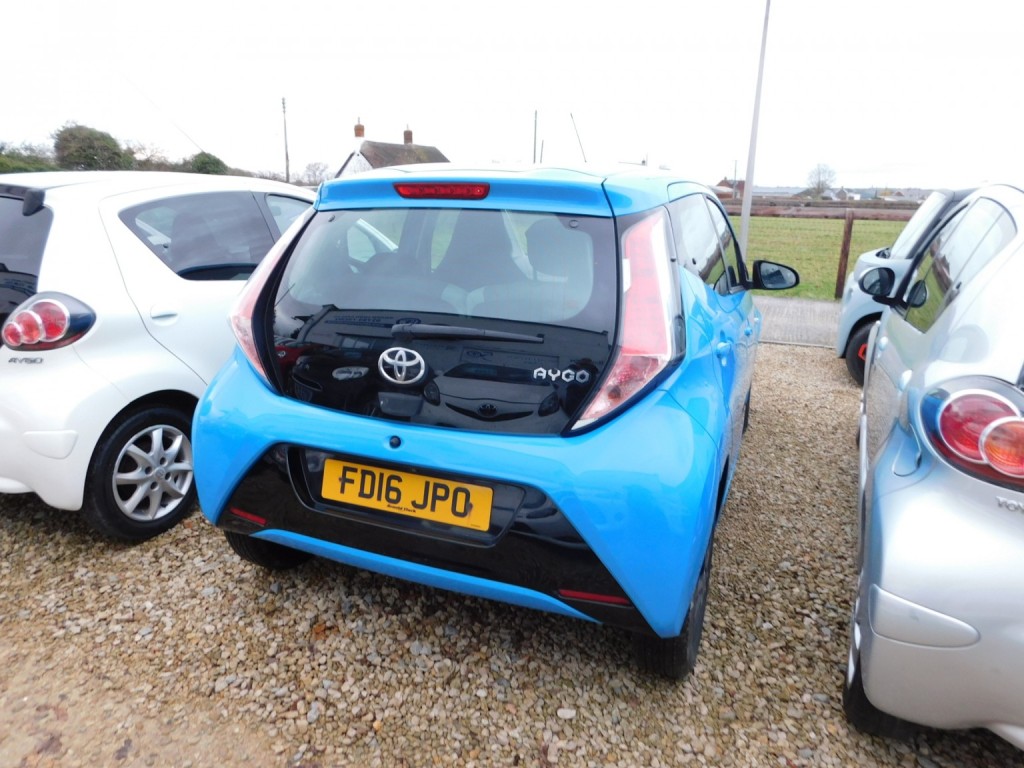 View TOYOTA AYGO 1.0 VVT-i x-cite