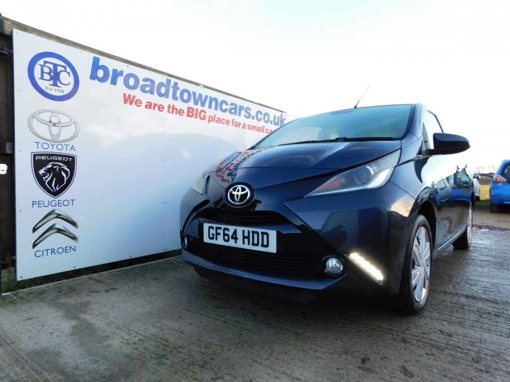 View TOYOTA AYGO 1.0 VVT-i x-pression