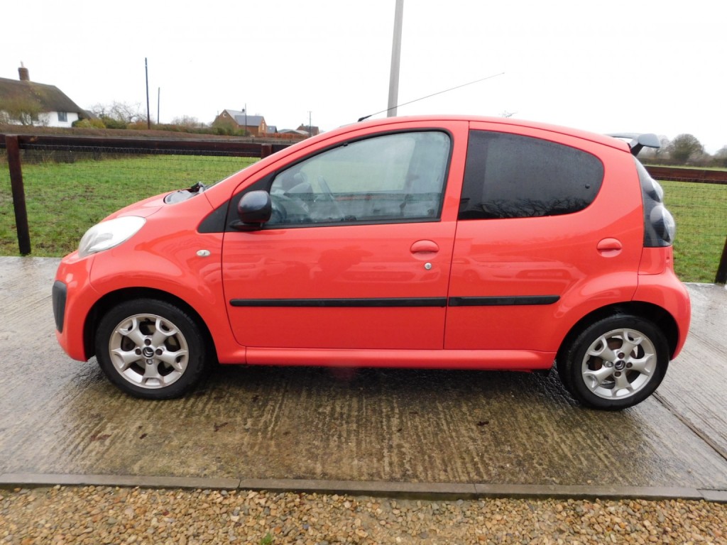 View CITROEN C1 1.0 i Platinum