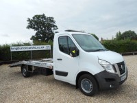 NISSAN NV400