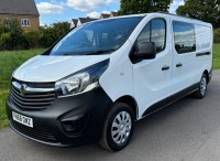 VAUXHALL VIVARO