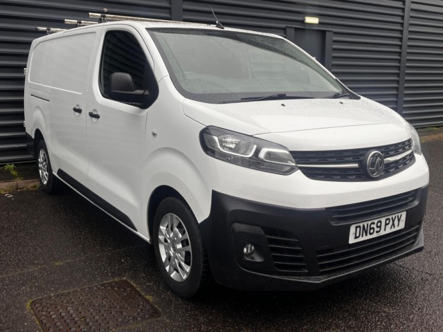VAUXHALL VIVARO