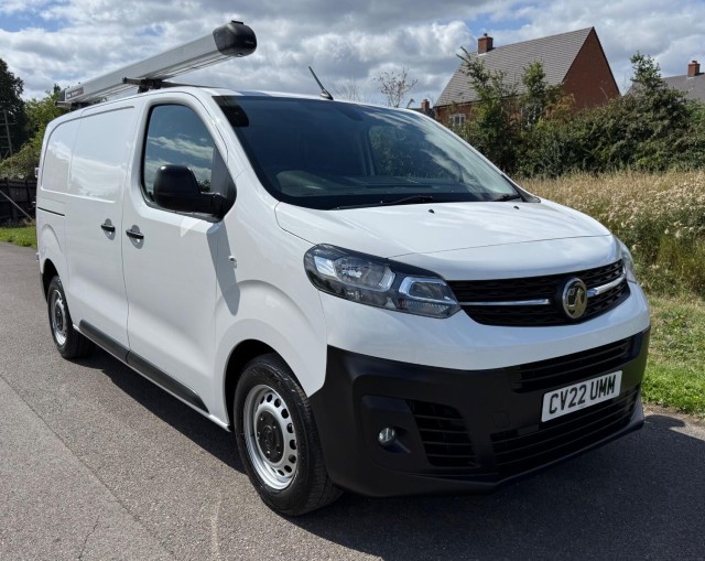VAUXHALL VIVARO
