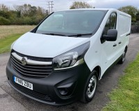 VAUXHALL VIVARO