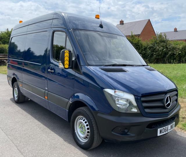 MERCEDES-BENZ SPRINTER