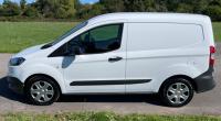 FORD TRANSIT COURIER
