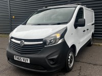 VAUXHALL VIVARO