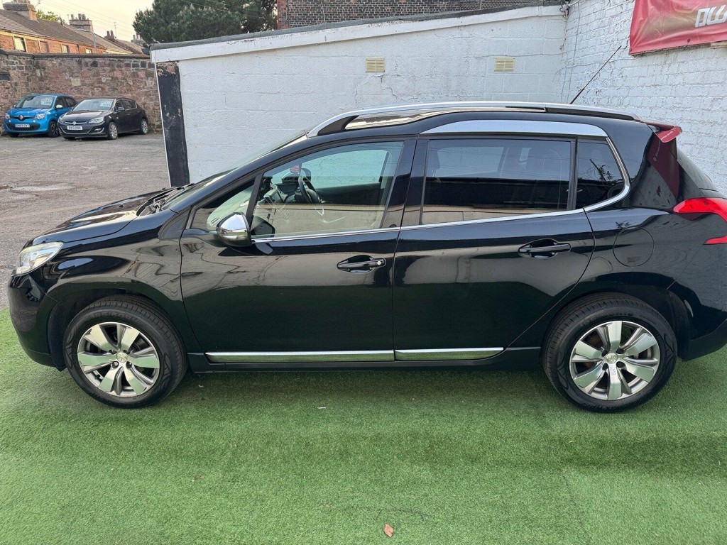 PEUGEOT 2008