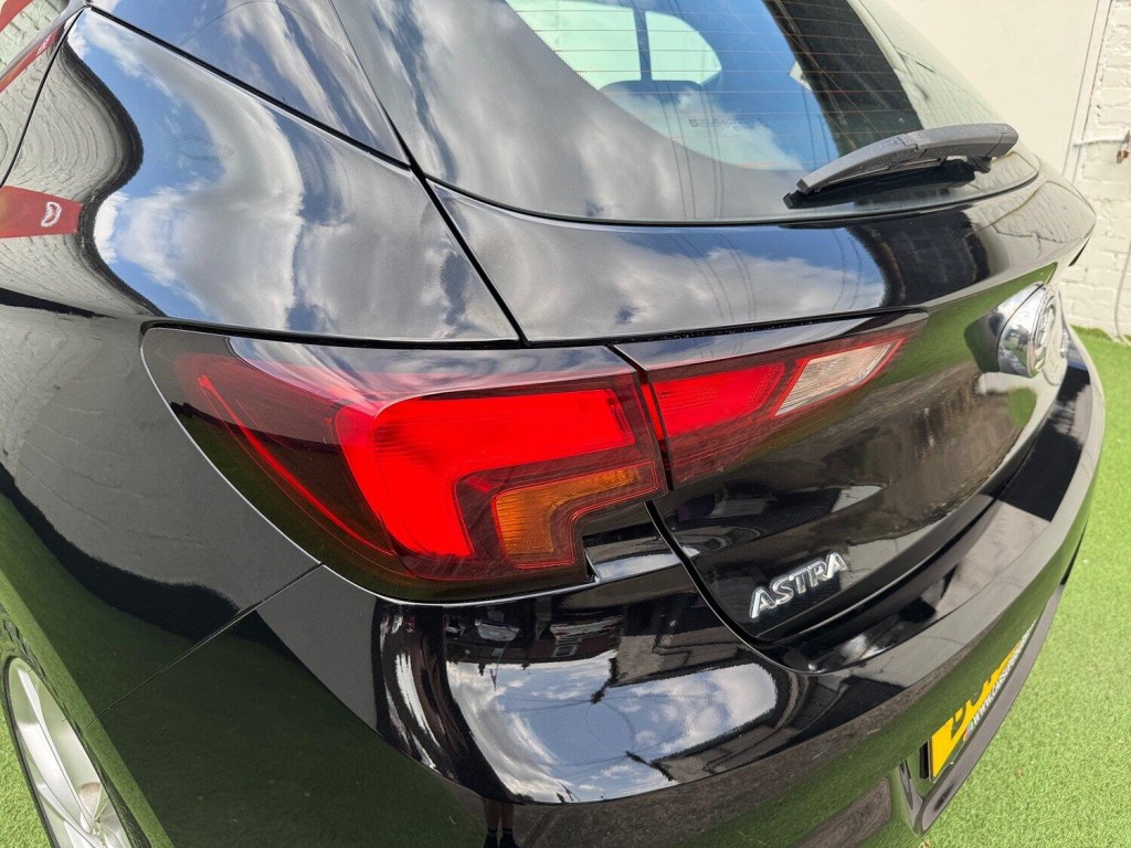 VAUXHALL ASTRA