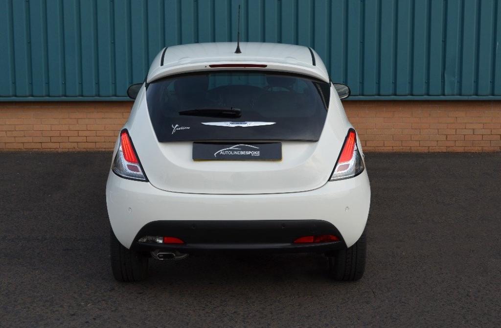 CHRYSLER YPSILON 1.2 Platinum 15 2015