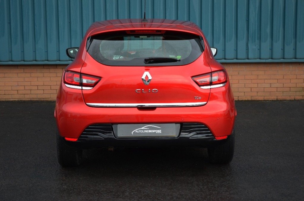 RENAULT CLIO 0.9TCe Dynamique S MediaNav 13 2013