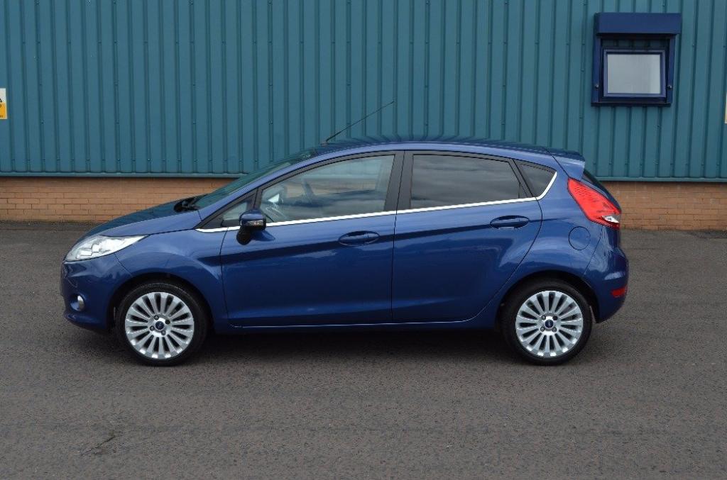 FORD FIESTA 1.4 Titanium 5dr 10 2010