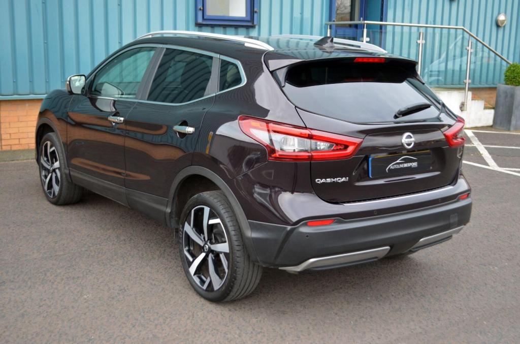View NISSAN QASHQAI 1.3 DIG-T Tekna