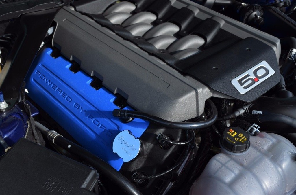 FORD MUSTANG 5.0 GT Fastback Custom Pack 16 2016