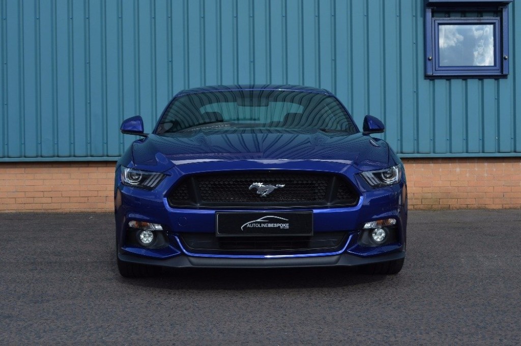 FORD MUSTANG 5.0 GT Fastback Custom Pack 16 2016