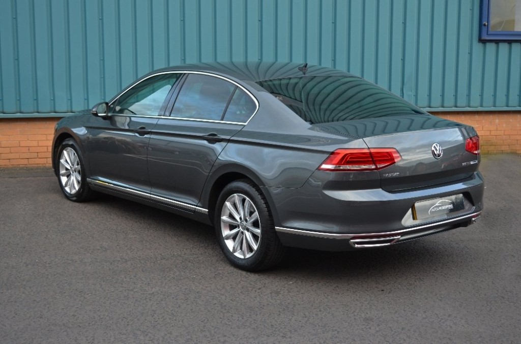 VOLKSWAGEN PASSAT 2.0 TDI SE Business 15 2015