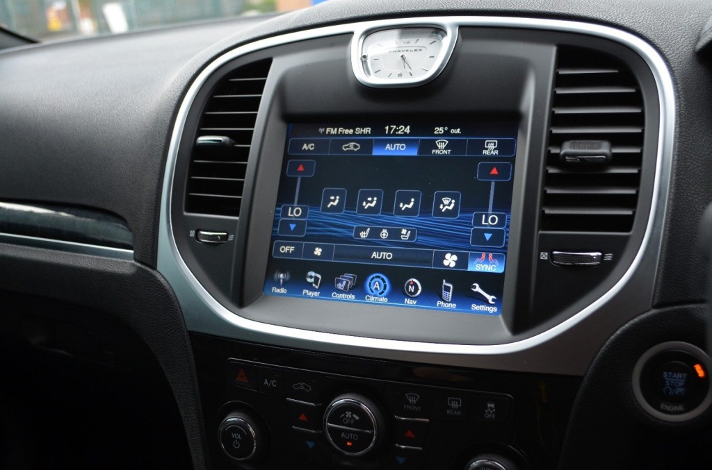 CHRYSLER 300C 3.0 CRD Limited 13 2013