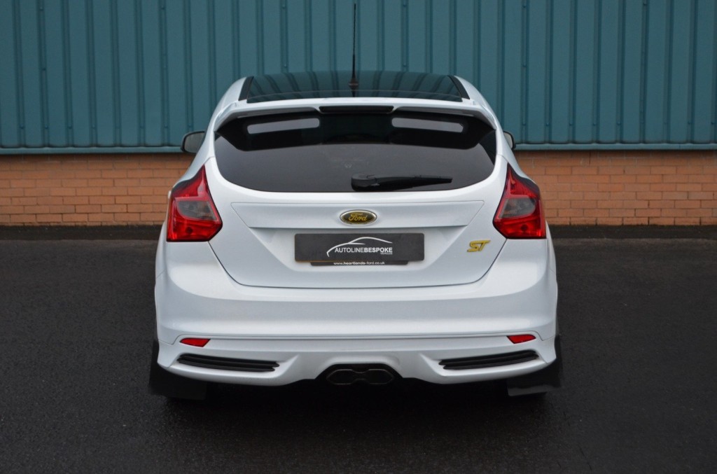 FORD FOCUS 2.0T ST-2 13 2013