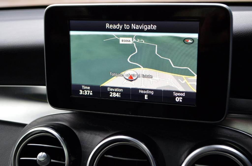 MERCEDES-BENZ GLC 220d AMG Line Premium G-Tronic 4Matic 16 2016