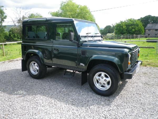 View LAND ROVER DEFENDER 2.5 TD5 County