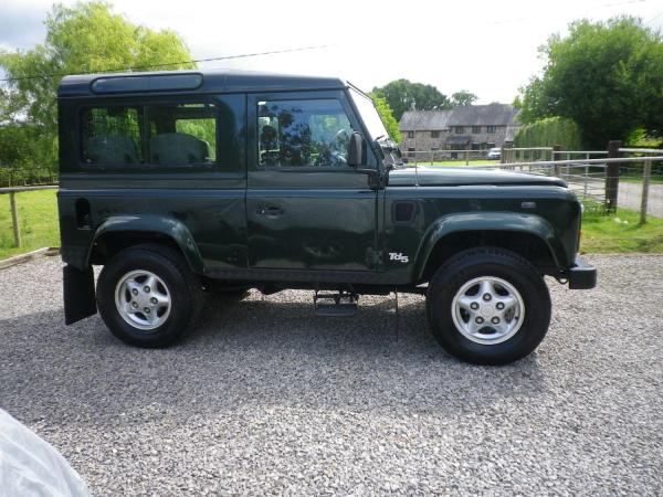 View LAND ROVER DEFENDER 2.5 TD5 County