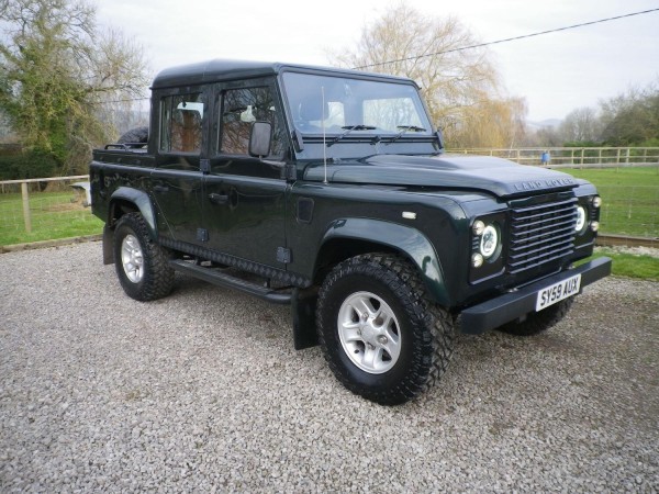 View LAND ROVER DEFENDER 110 2.4
