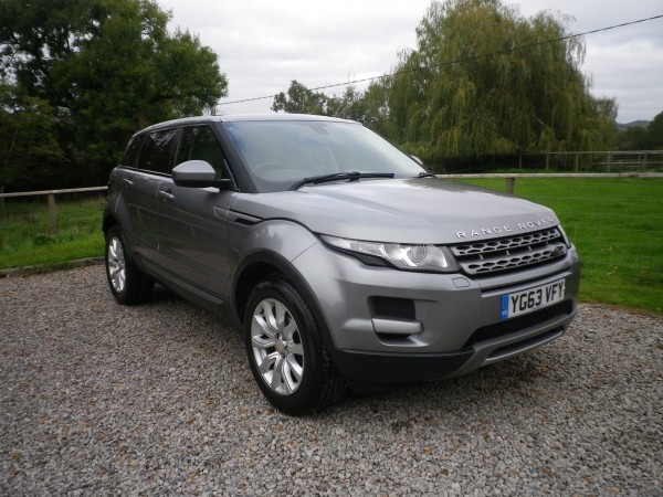 View LAND ROVER RANGE ROVER EVOQUE 2.2 SD4 Pure Tech