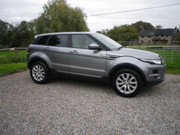 View LAND ROVER RANGE ROVER EVOQUE 2.2 SD4 Pure Tech