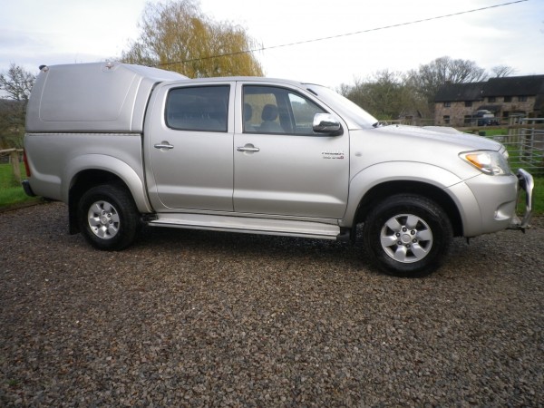 View TOYOTA HILUX 3.0 D-4D HL3