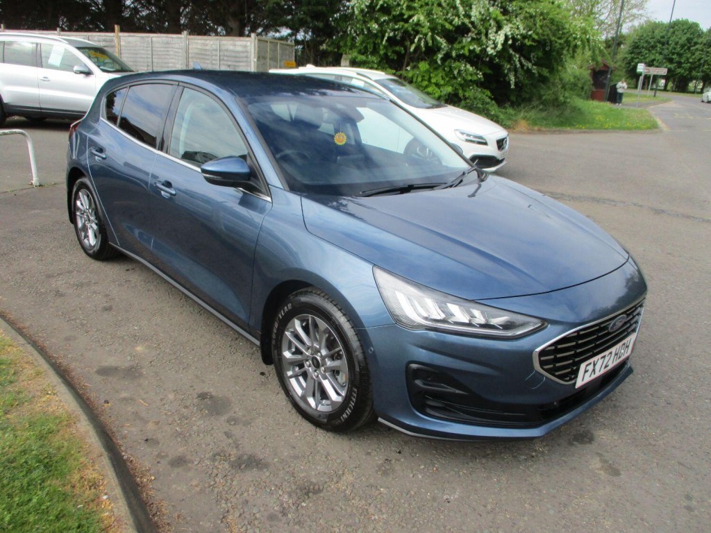 View FORD FOCUS 1.0T EcoBoost Focus Titanium Style 5 DRr  125PS FWD 6 Speed Manual