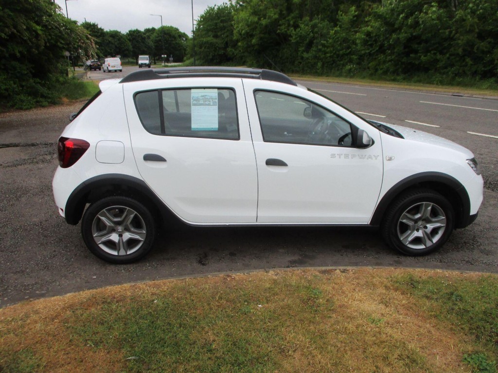 View DACIA SANDERO STEPWAY 0.9 TCe ESSENTIAL SUV PETROL 5 DOOR