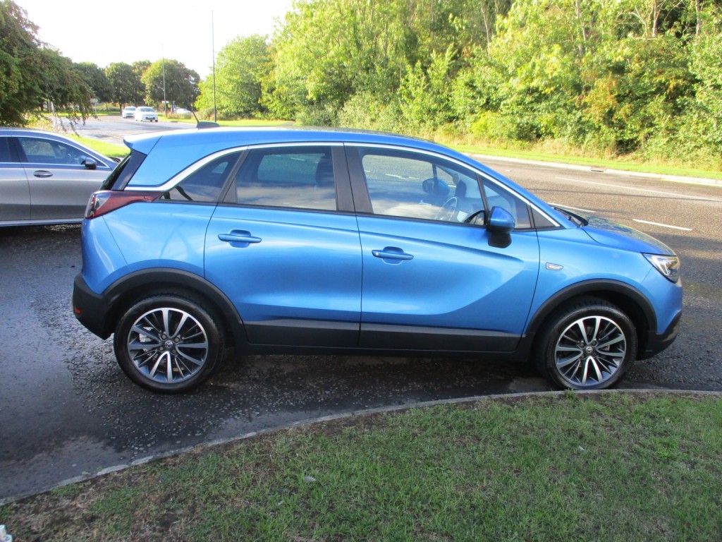 View VAUXHALL CROSSLAND X 1.2T 130 BHP ELITE NAV SUV PETROL 5 DR AUTO.