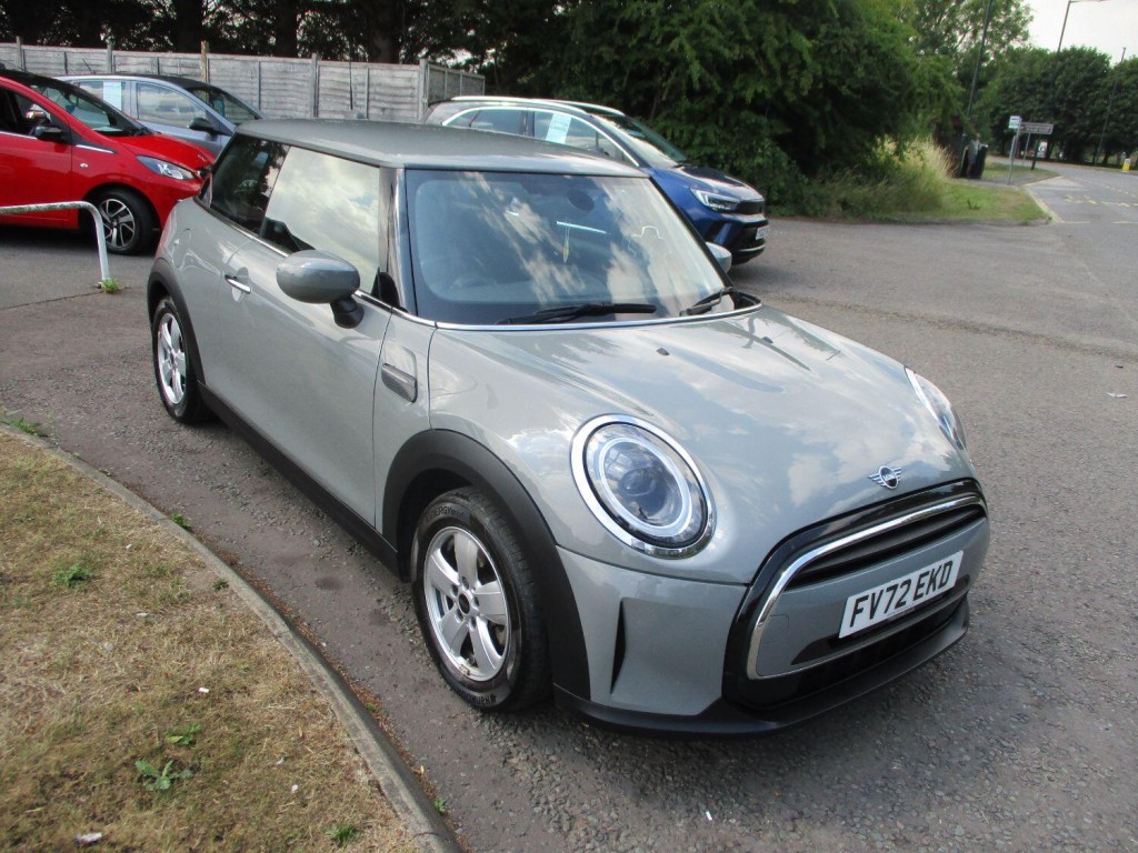 View MINI HATCHBACK 1.5 COOPER CLASSIC PETROL AUTOMATIC 3 R