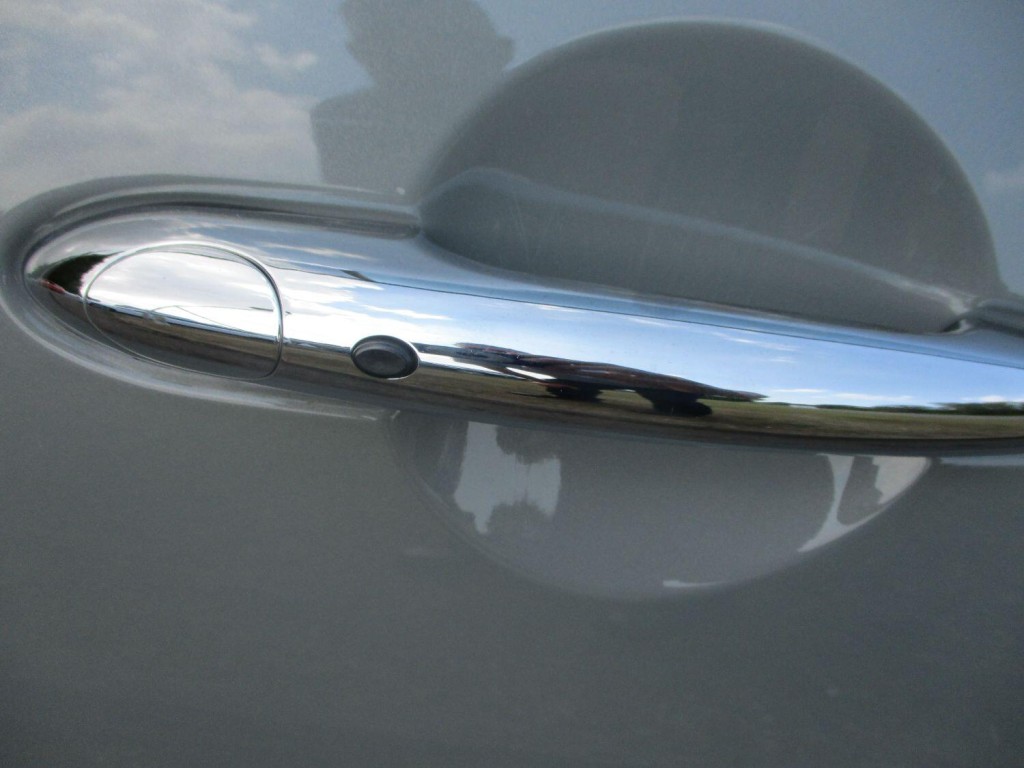 MINI HATCHBACK