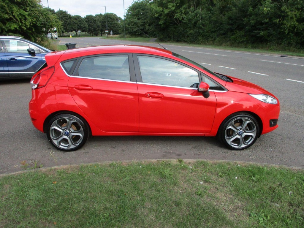 View FORD FIESTA 1.25 ZETEC 5 DOOR