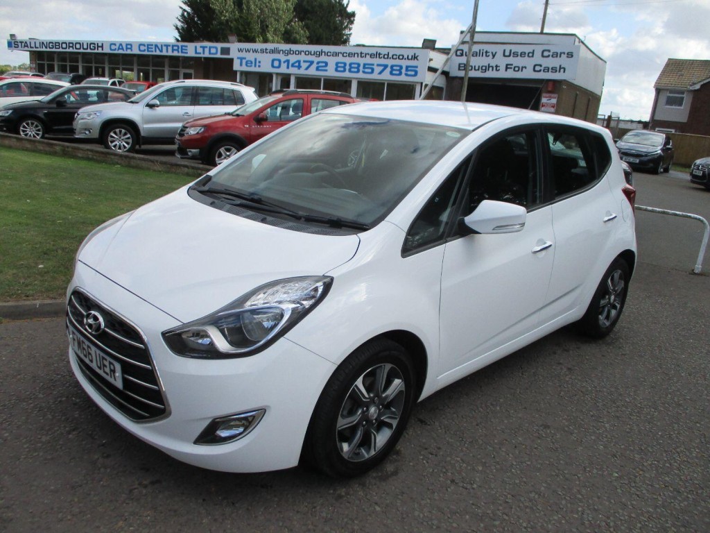 View HYUNDAI IX20 1.4 Blue Drive SE NAV MPV PETROL 5 DOOR.