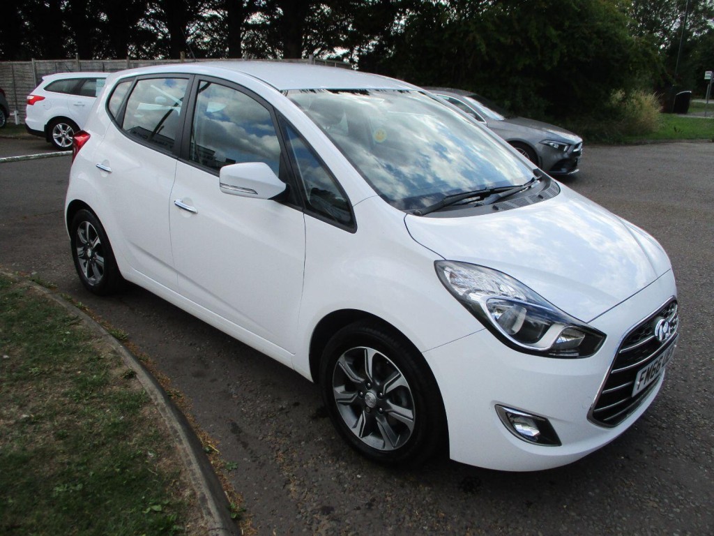 View HYUNDAI IX20 1.4 Blue Drive SE NAV MPV PETROL 5 DOOR.