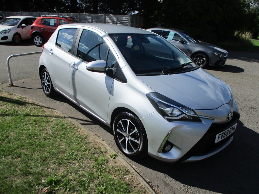 View TOYOTA YARIS 1.5 VVT-i ICON TECH AUTOMATIC 5 DOOR