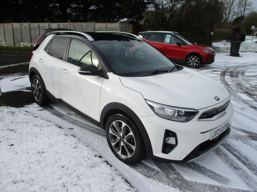 View KIA STONIC 1.0 T-GDi FIRST EDITION PETROL 6 SPEED 5 DR.