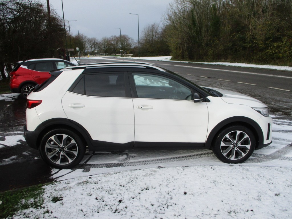 View KIA STONIC 1.0 T-GDi FIRST EDITION PETROL 6 SPEED 5 DR.