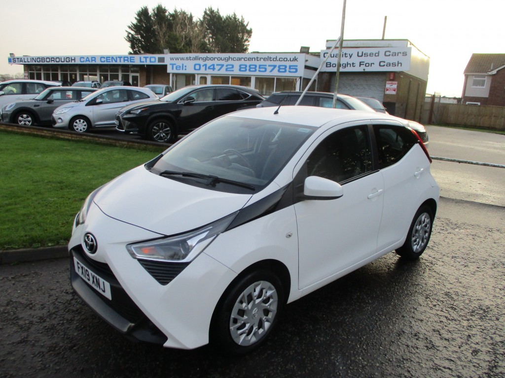 View TOYOTA AYGO 1.0 VVT-i X-PLAY 5 DOOR