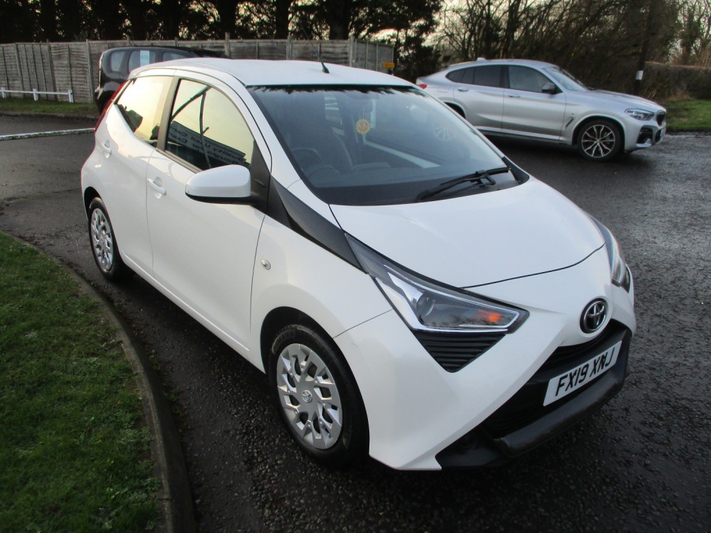 View TOYOTA AYGO 1.0 VVT-i X-PLAY 5 DOOR