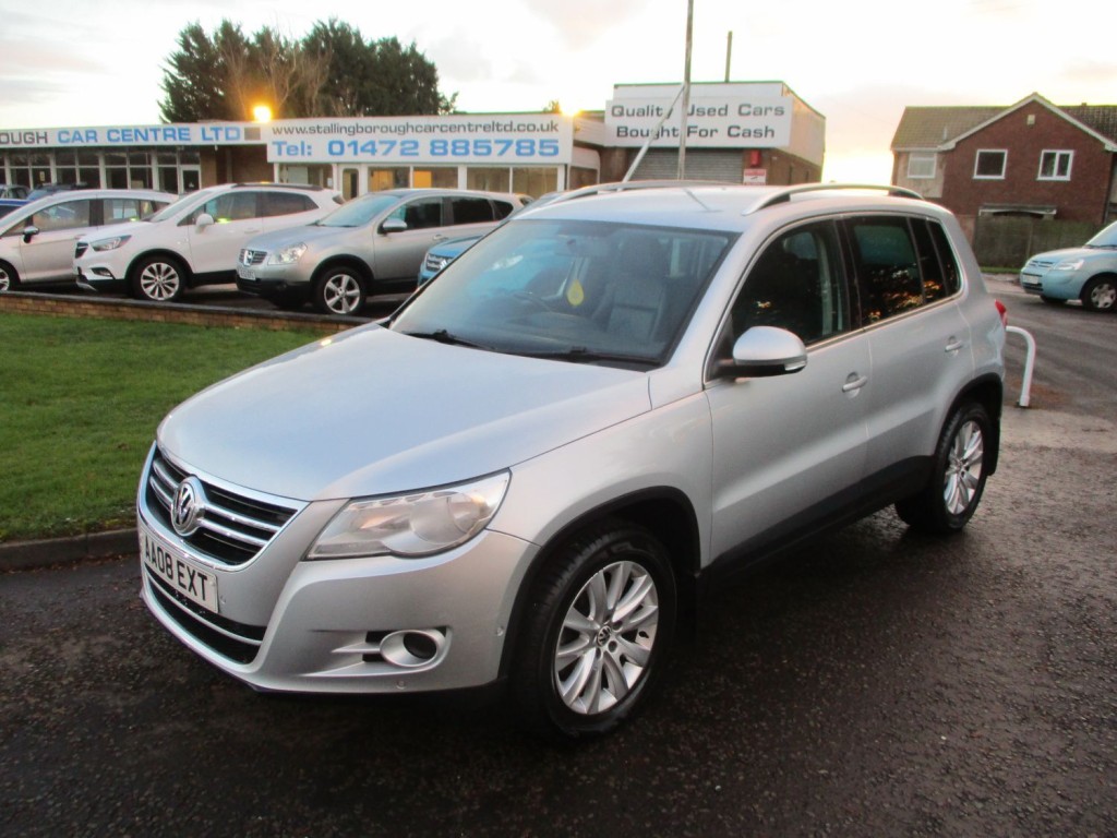 View VOLKSWAGEN TIGUAN 2.0 TDi 140 SE SUV DIESEL 4X4 5 DOOR